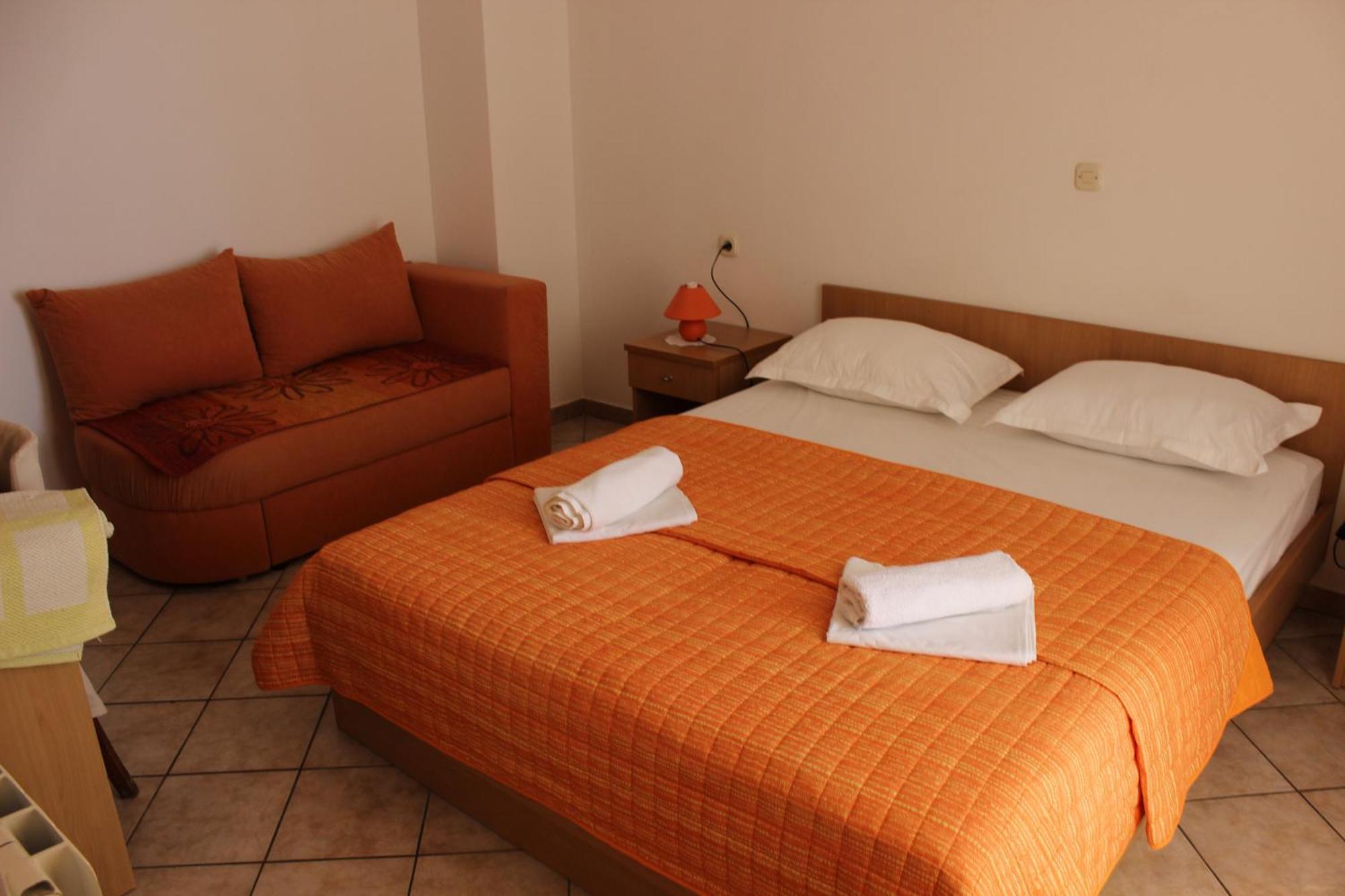 Apartments Pansion Franka Brist Bagian luar foto