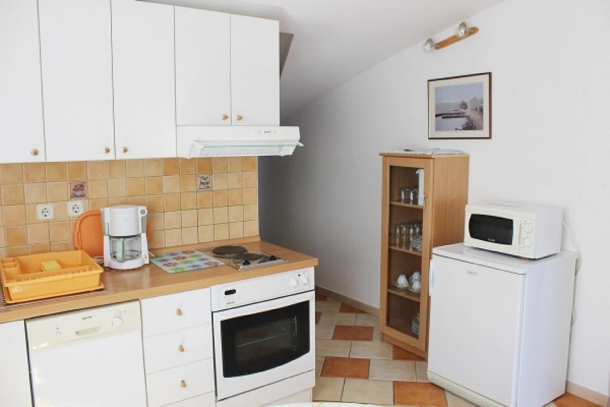 Apartments Pansion Franka Brist Bagian luar foto