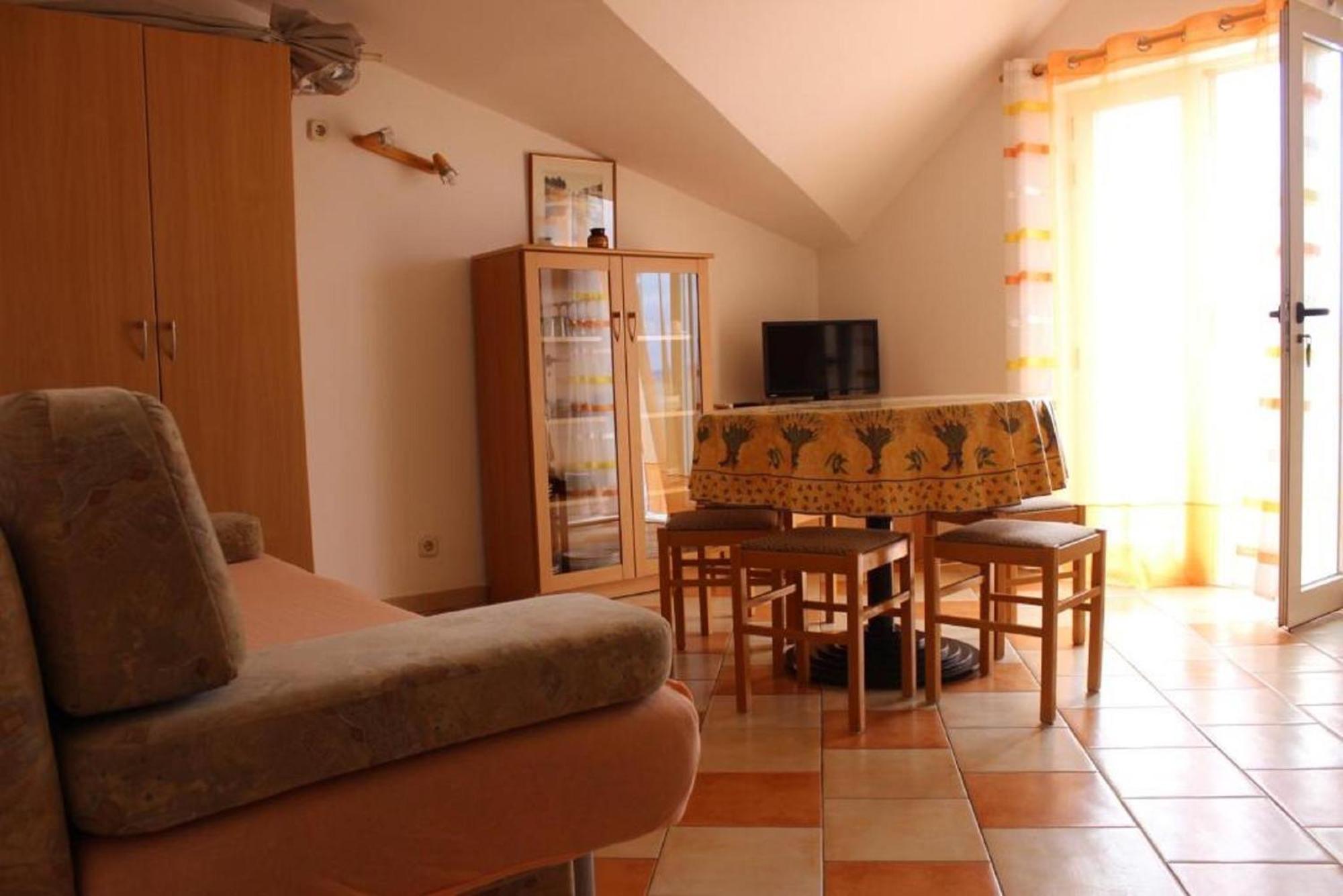 Apartments Pansion Franka Brist Bagian luar foto