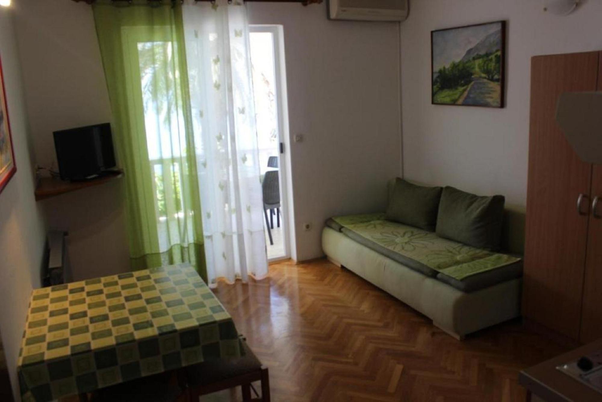 Apartments Pansion Franka Brist Bagian luar foto
