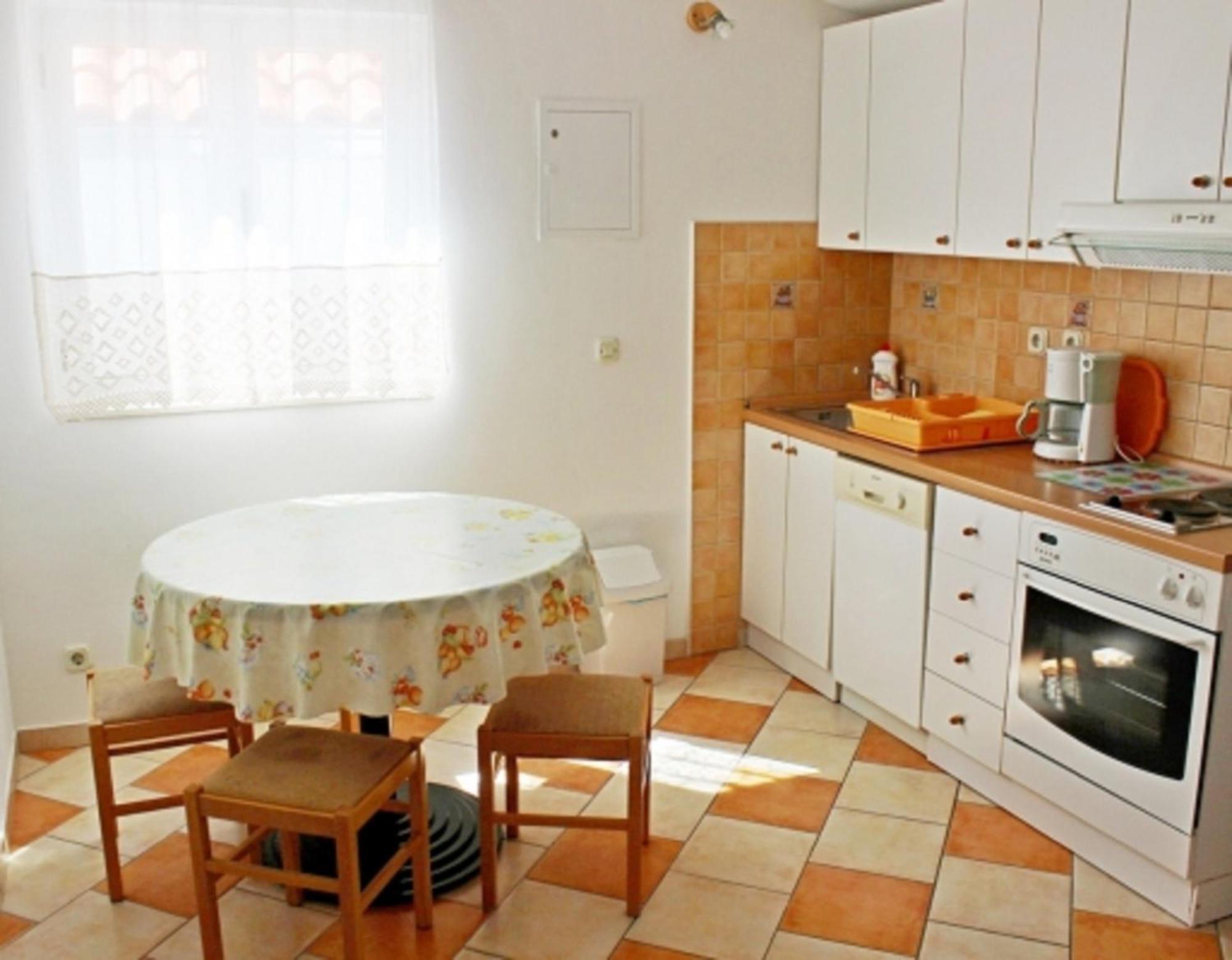Apartments Pansion Franka Brist Bagian luar foto